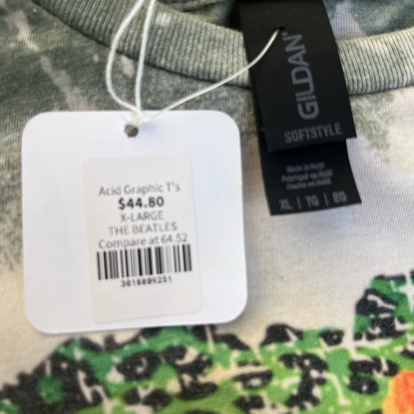 NWT never worn Beatles T - Picture 7 of 7